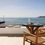 Enalion Sifnos לינה וארוחת בוקר 4*